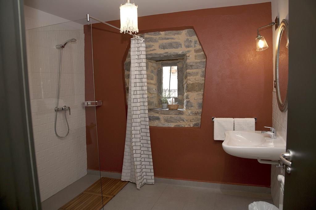 Hostel-Albergue Monte Perdido Торла Стая снимка