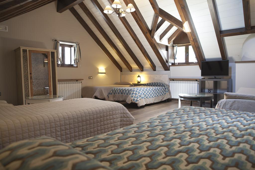 Hostel-Albergue Monte Perdido Торла Екстериор снимка
